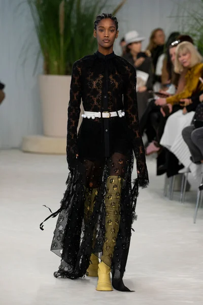 Look 5